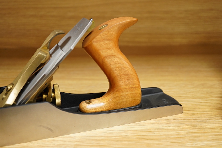 A Lie-Nielsen Toolworks No.5 jack plane